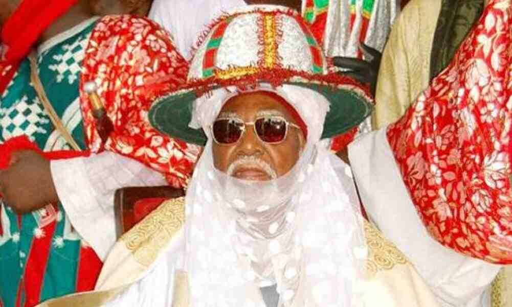 The Late Emir of Kano Ado Bayero wearing his signature Malfa