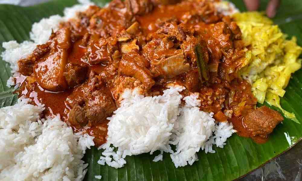 rice and stew as food to eat for suhoor